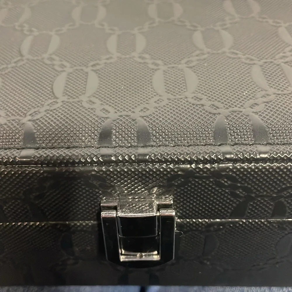 New Luxe faux leather luxury pink velvet interior compact jewelry box organizer - Picture 4 of 5